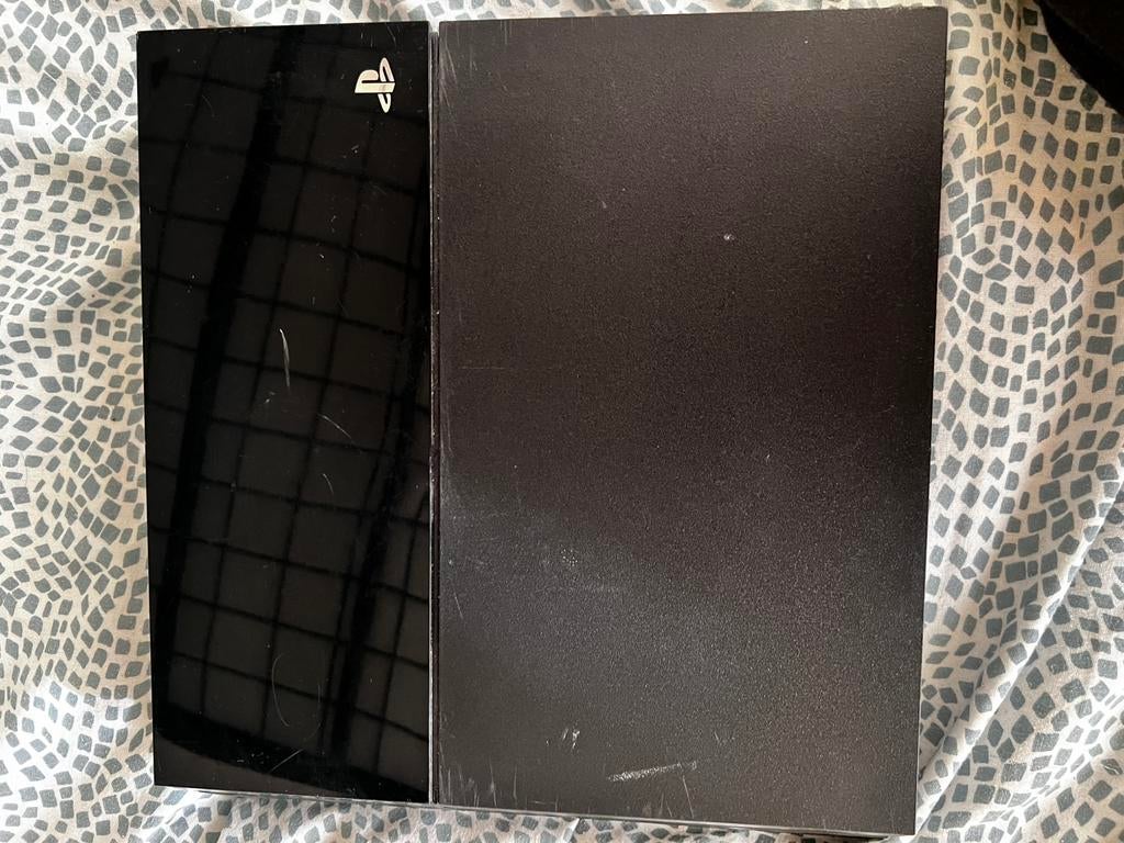 Ps 4 1TB, Ophalen of Verzenden, Zo goed als nieuw, 10 inch, Bescherming voor- en achterkant