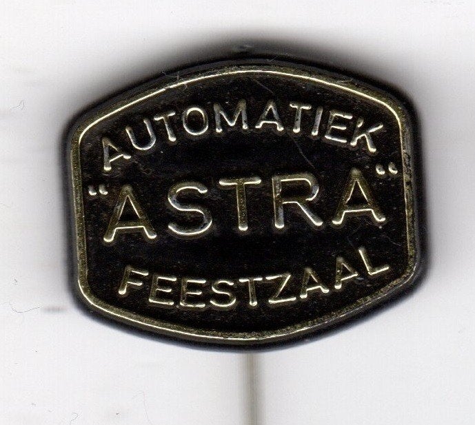 Speldje AUTOMATIEK ASTRA FEESTZAAL (A8), Ophalen of Verzenden, Gebruikt, Overige onderwerpen