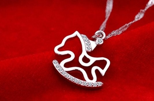 Hobbelpaard 925 zilveren kettinghanger met zirkonen, Nieuw, Ophalen of Verzenden, Met edelsteen, Zilver