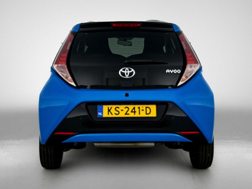 Toyota Aygo 1.0 VVT-i x-play Direct leverbaar! Handsegmentga, Auto's, Toyota, 12 maanden, Gebruikt, Origineel Nederlands, 3 cilinders