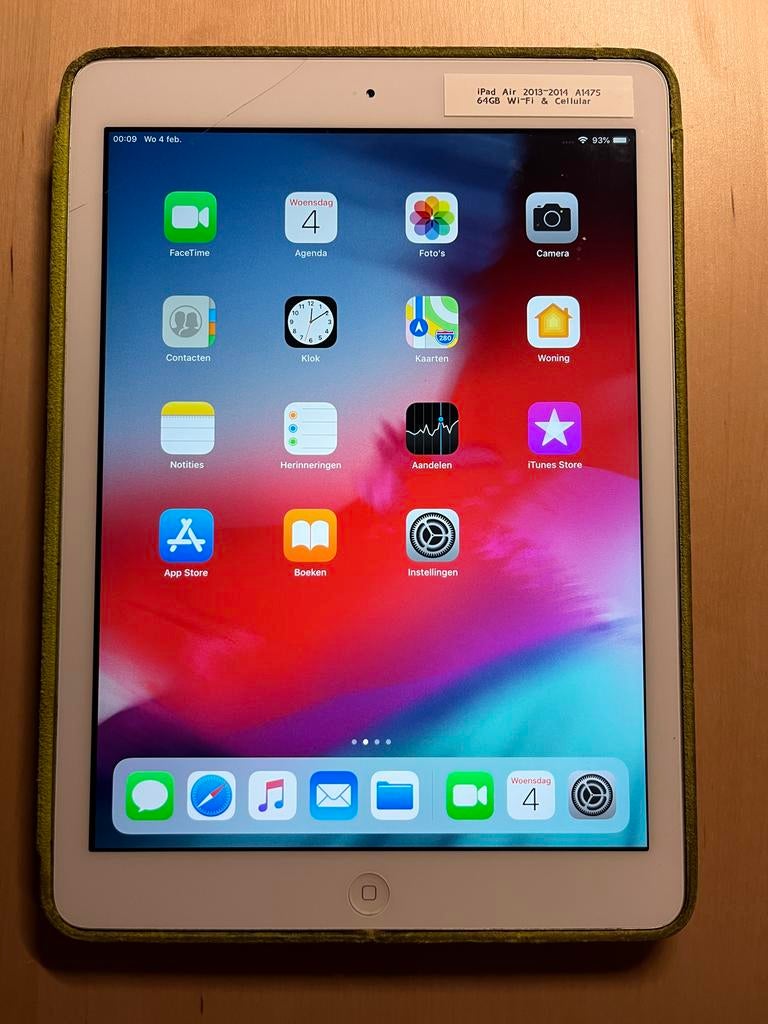 Gebruikte iPad Air (A1475) 64GB Wi-Fi & Cellular, Computers en Software, Apple iPads, 10 inch, Gebruikt, Apple iPad Air, Ophalen of Verzenden