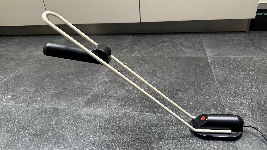 Eleusi bureaulamp van Carlo Vietri, Ophalen of Verzenden, Zo goed als nieuw, Strak design, 50 tot 75 cm