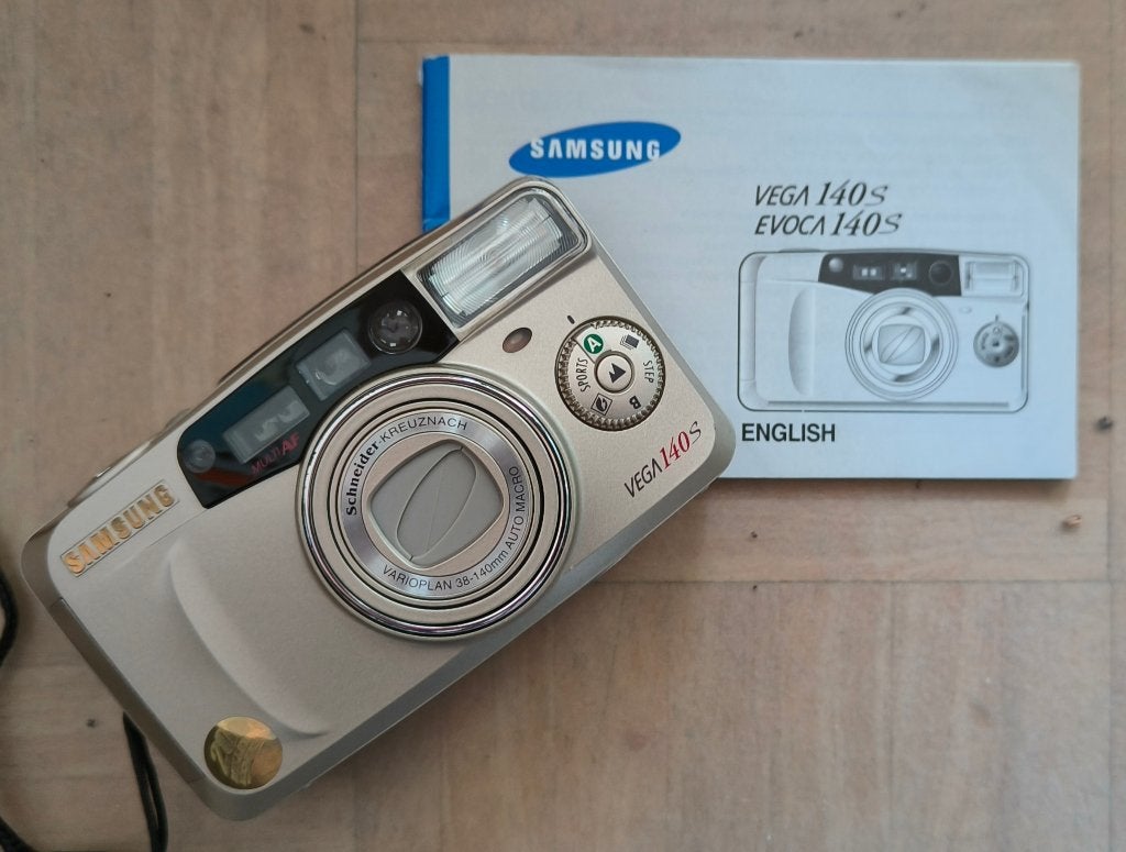 Samsung analoge camera VEGA 140s, Ophalen of Verzenden, Gebruikt, Compact, Samsung