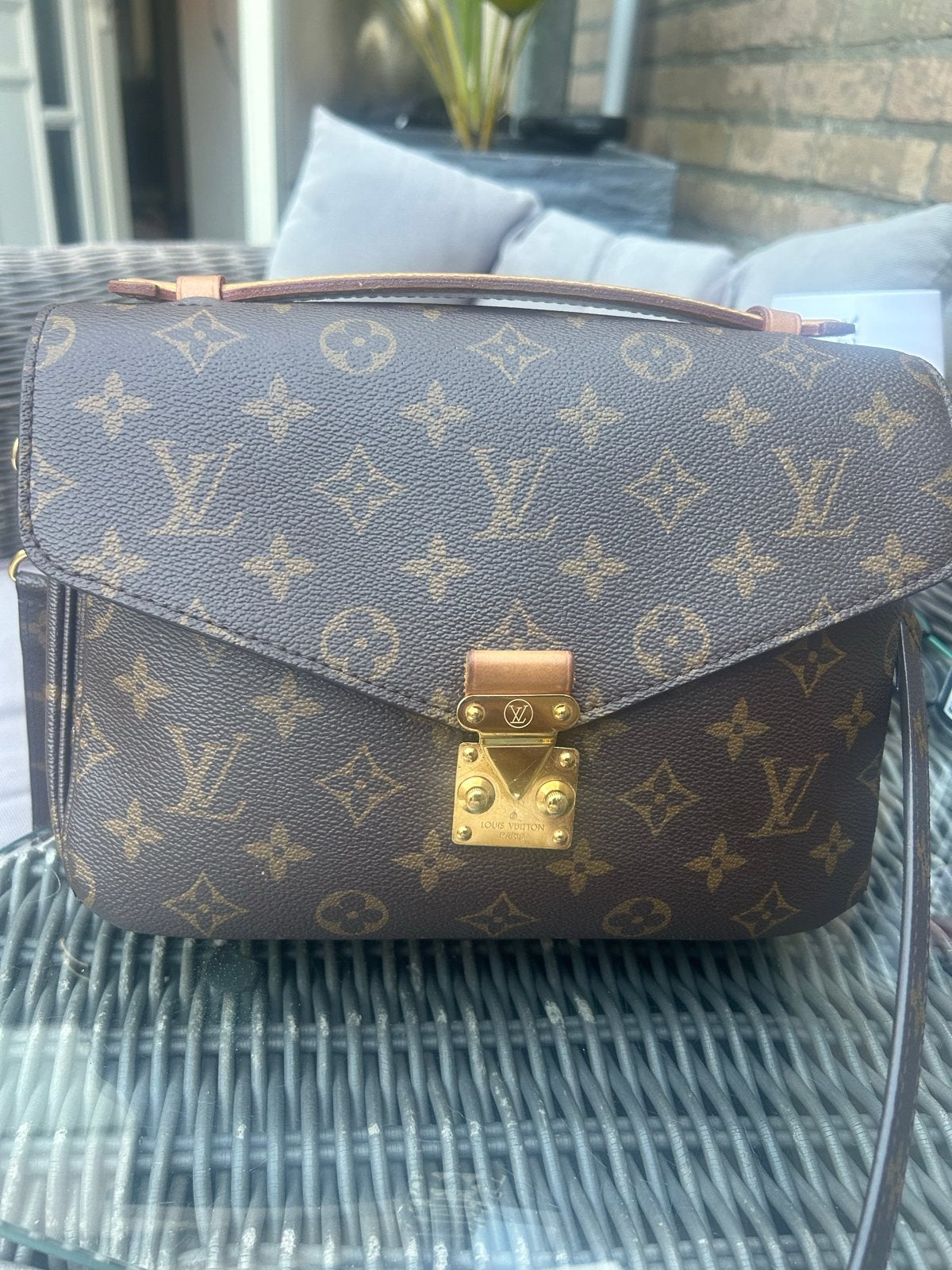 Louis Vuitton Pochette Metis Monogram Handtas, Ophalen, Zo goed als nieuw, Bruin, Handtas