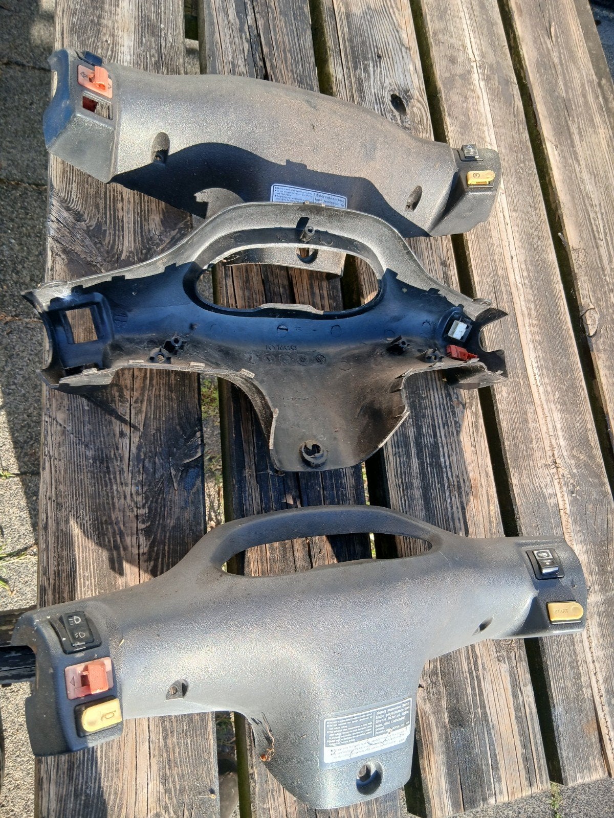 kymco dj binnen zijde stuurkap 5,- per stuk, Fietsen en Brommers, Ophalen of Verzenden, Gebruikt, Kap, Kymco