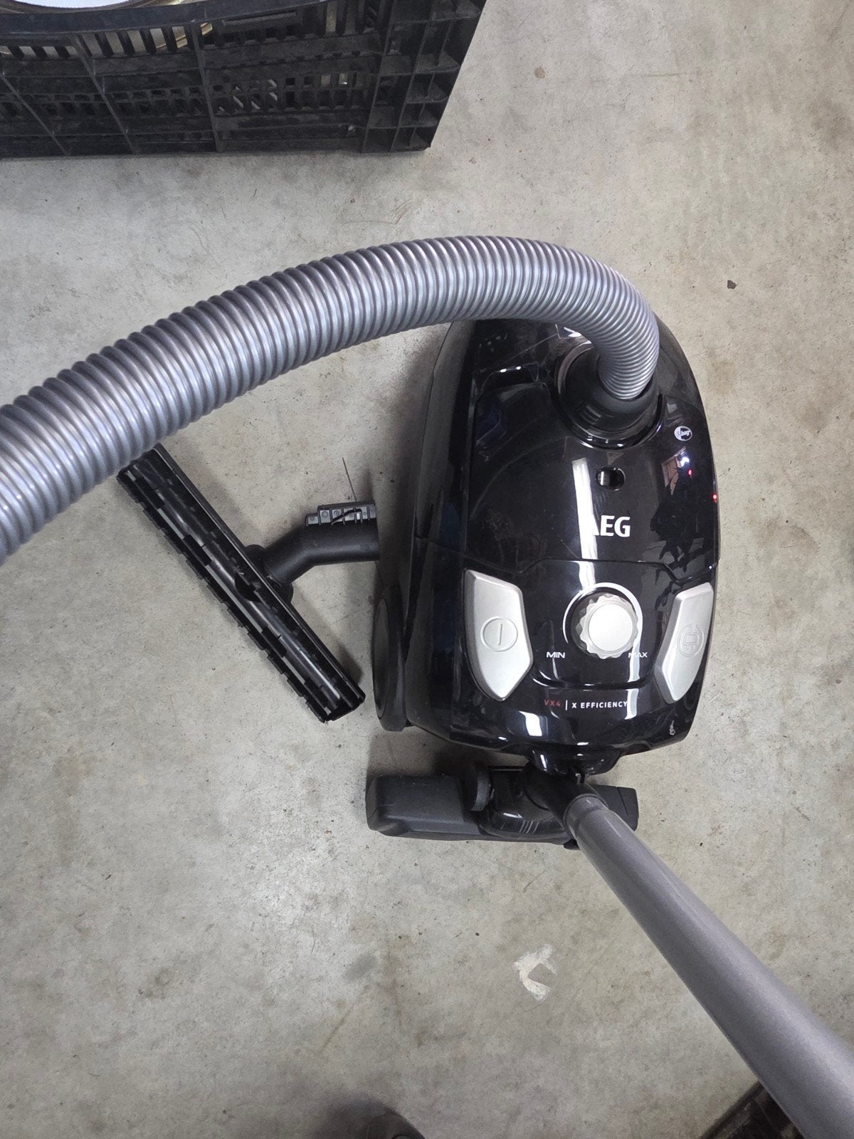 AEG VX4-1-EB Stofzuiger - Krachtig en Compact, Stofzak, Gebruikt, Ophalen of Verzenden, Sledestofzuiger