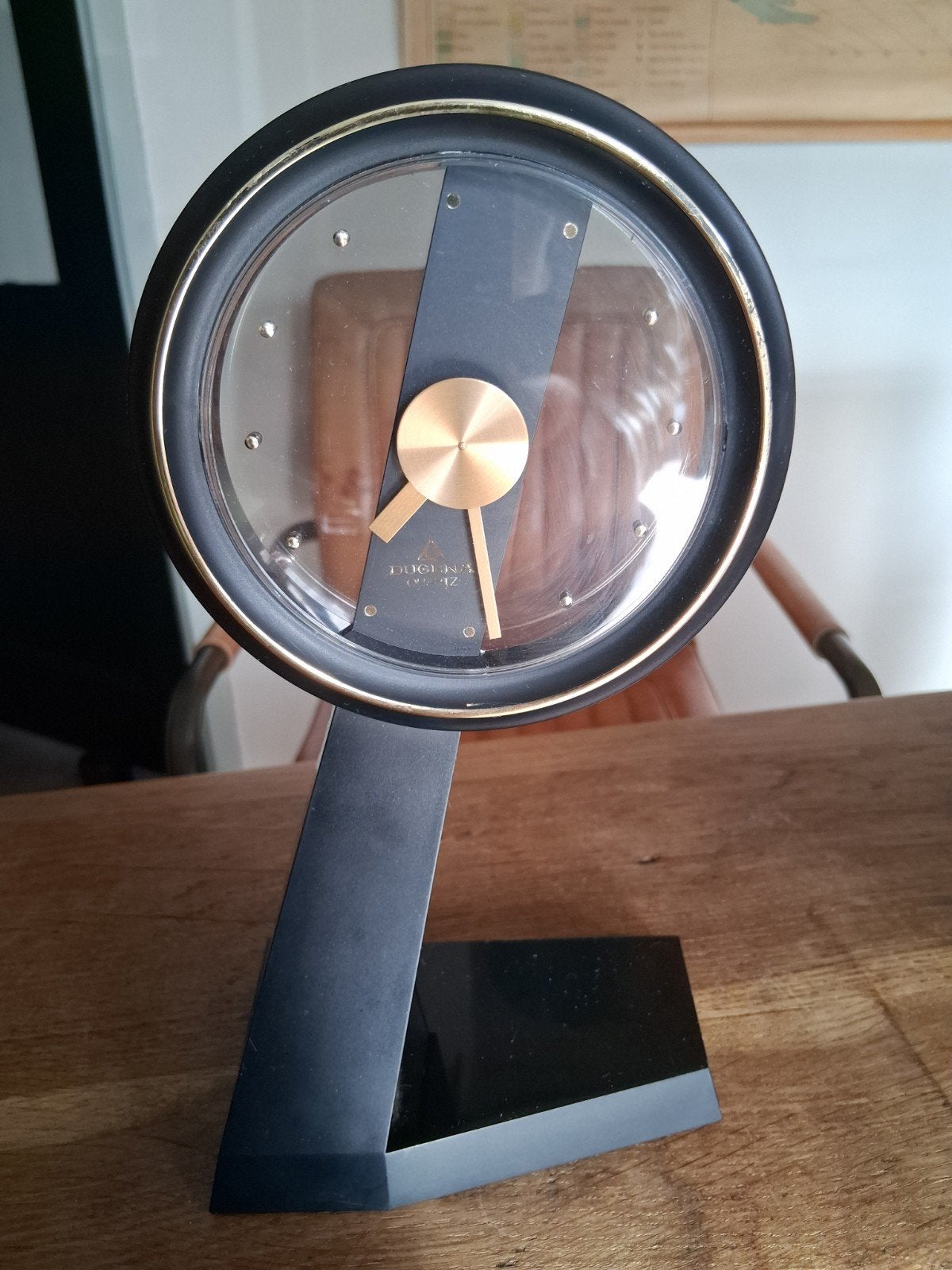 Dugena Quartz Tafelklok - Modern Design, Analoog, Werkt op batterijen, Ophalen of Verzenden, Zo goed als nieuw