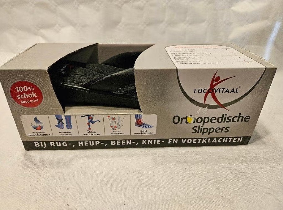 2x Ongedragen Lucovitaal orthopedische slippers maat 39 - 40, Lucovitaal, Ophalen of Verzenden, Nieuw, Zwart