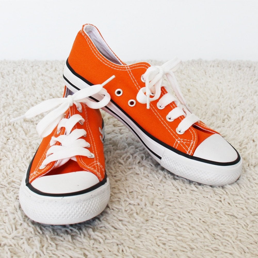 Super Leuke Oranje Chicane Gympen s20 (Maat 35) € 25,-, Oranje, Ophalen of Verzenden, Chicane, Sneakers of Gympen