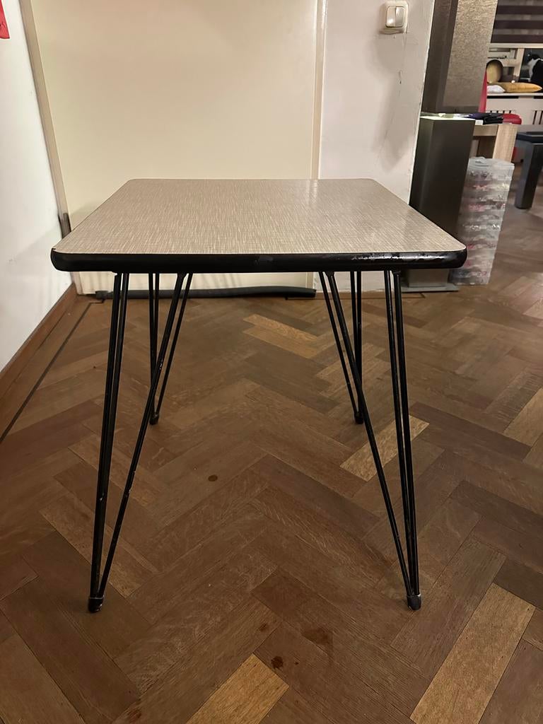 Vintage Negema bijzettafel met hairpin poten, formicablad, Huis en Inrichting, Tafels | Bijzettafels, Gebruikt, Metaal of Aluminium