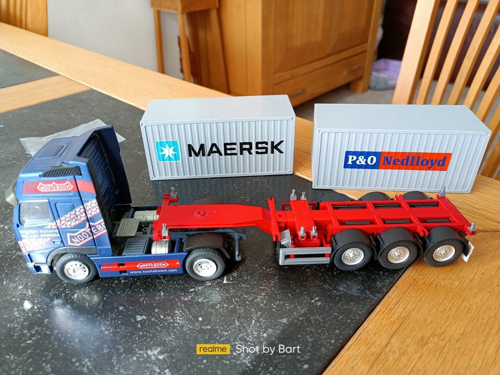 VOLVO FH16 NOOTEBOOM MULTI CHASSIS CONRAD, Ophalen of Verzenden, Zo goed als nieuw, Bus of Vrachtwagen, Conrad