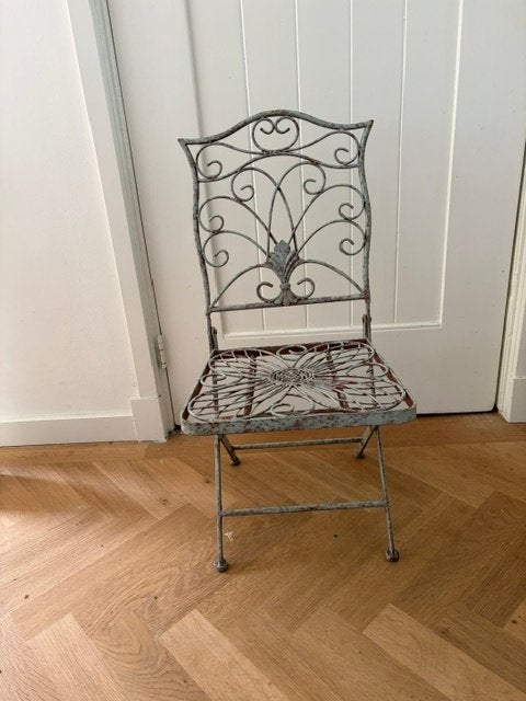 Twee romantische, brocante , bistrostoeltjes voor kinderen, Tuin en Terras, Ophalen, Gebruikt, Overige materialen, Inklapbaar