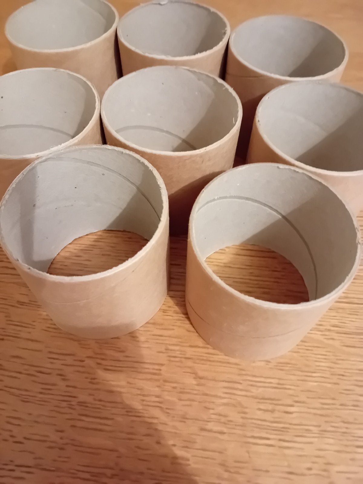 8 kartonnen hulsen   6 hoog 7 doorsnee..GRATIS, Ophalen