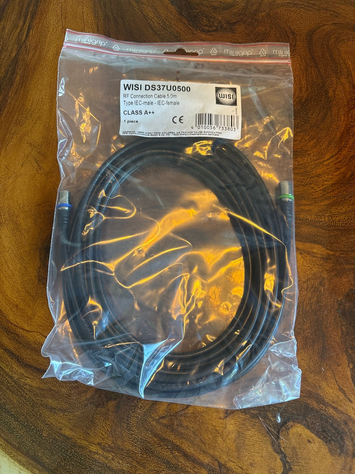 WISI RF Connexxion kabel 5m nieuw IEC-male naar IEC-female, Audio, Tv en Foto, Ophalen of Verzenden, Nieuw, 5 tot 10 meter, Tv-kabel