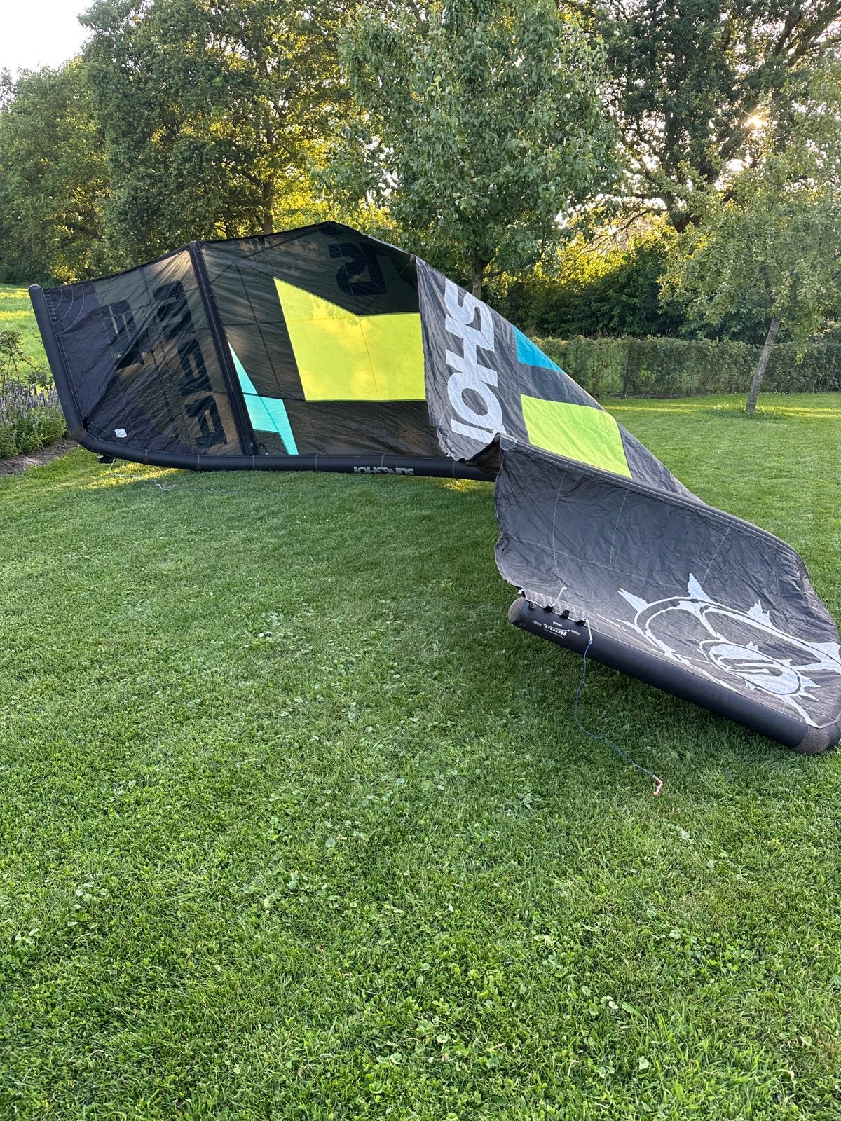 Slingshot RPM 2017, 12m, met bar, Watersport en Boten, Kitesurfen, Gebruikt, Verzenden, Geen board, Kite