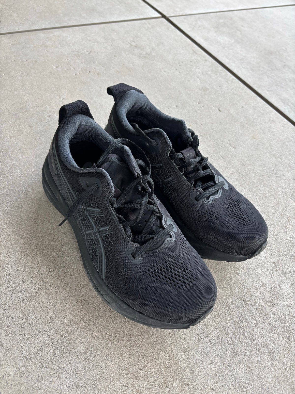 Asics Gel Kayano 33 - maat 41.5, Ophalen of Verzenden, Zo goed als nieuw, Zwart, Sportschoenen