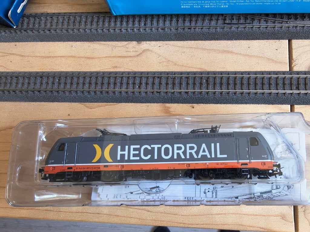 Hectorrail Traxx locomotief Piko 59349 AC Wisselstroom, Wisselstroom, Locomotief, Zo goed als nieuw, Piko
