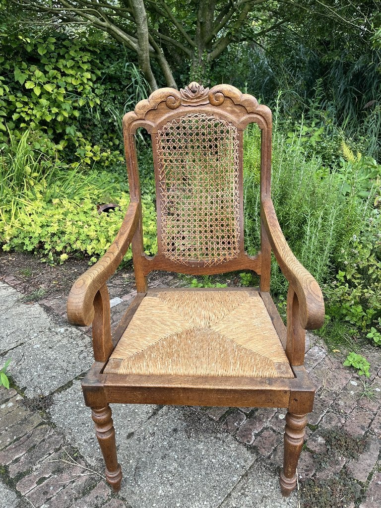 Antieke houten stoel met rieten zitting en rugleuning, Antiek en Kunst, Antiek | Meubels | Stoelen en Banken, Ophalen