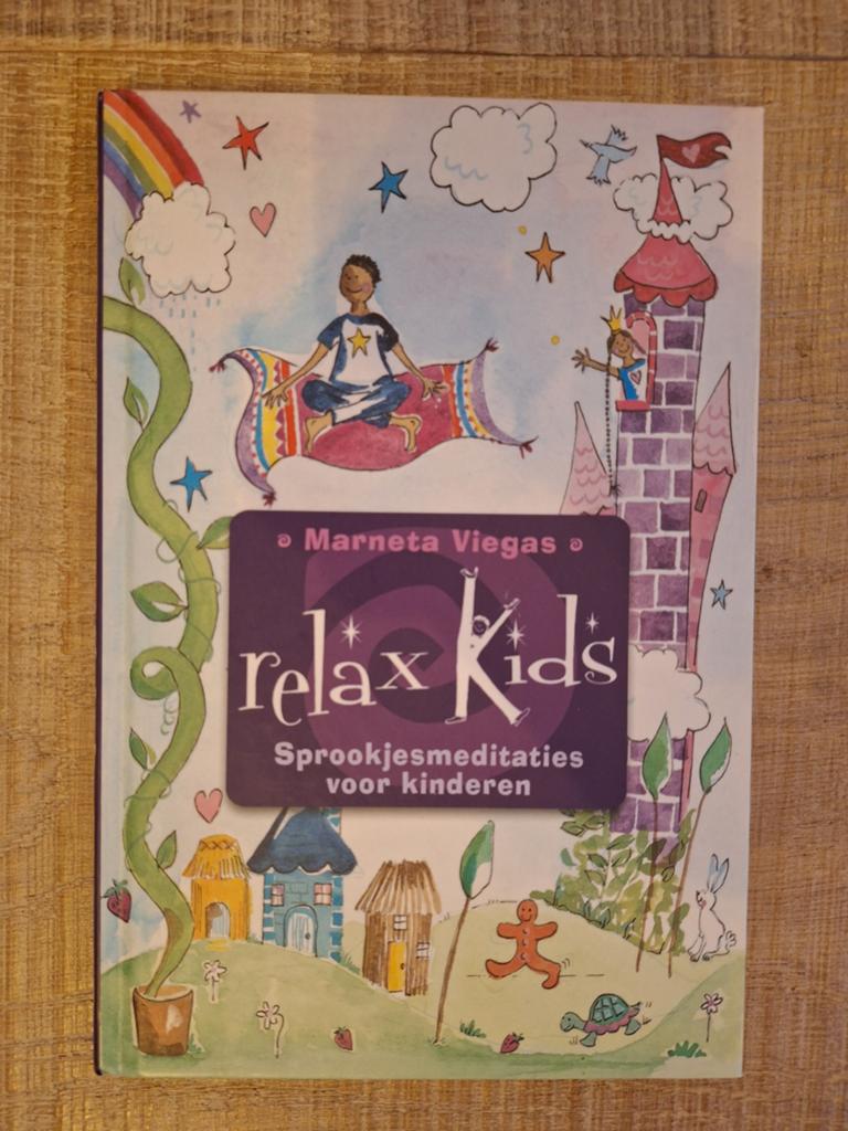 Marneta Viegas - Relax Kids!, Boeken, Meditatie of Yoga, Ophalen of Verzenden, Zo goed als nieuw, Instructieboek