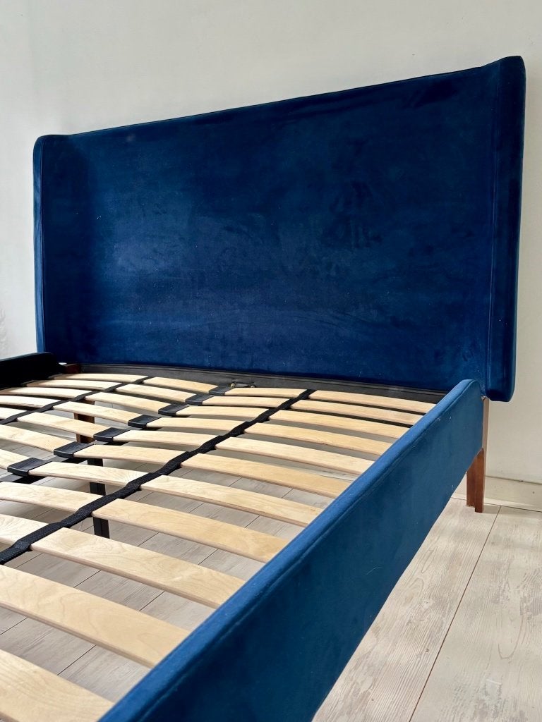 Tweepersoonsbed met fluwelen bekleding - Blauw, Huis en Inrichting, Ophalen, Blauw, Tweepersoons, 140 cm