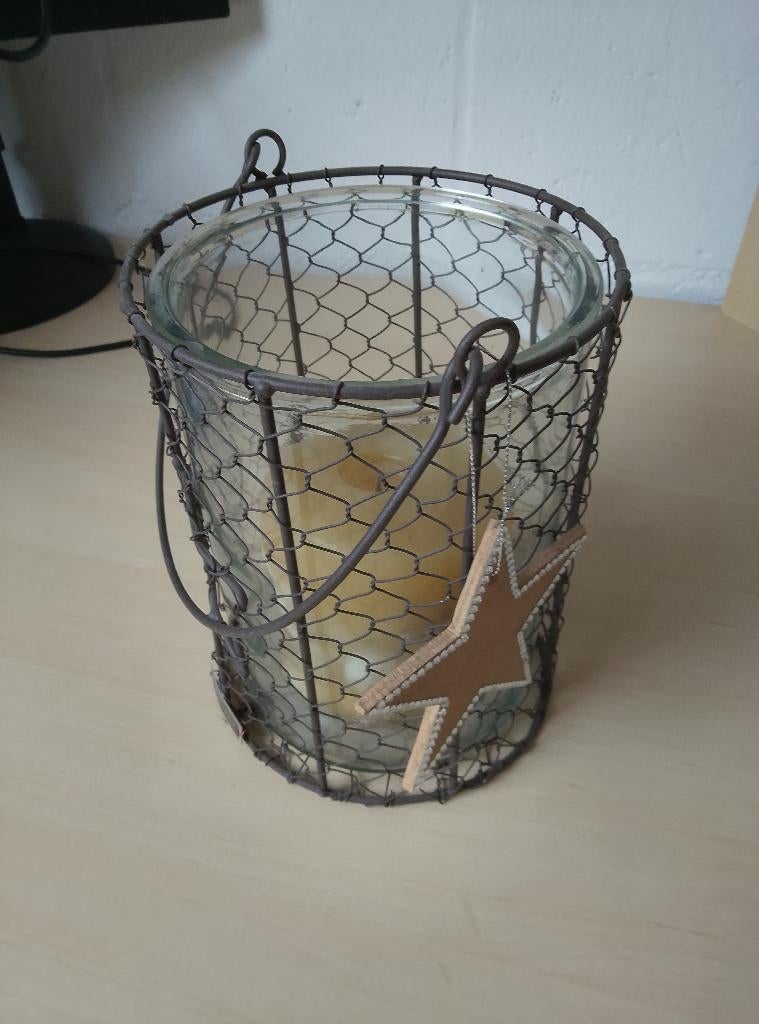 Metalen lantaarn met kaars, Huis en Inrichting, Ophalen of Verzenden, Zo goed als nieuw, Metaal, 25 tot 50 cm