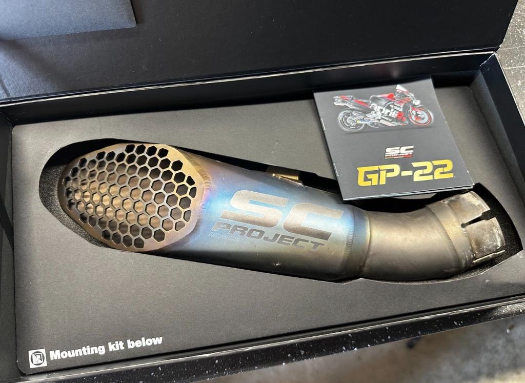Sc project Aprilia RSV4 titanium uitlaat, Ophalen of Verzenden