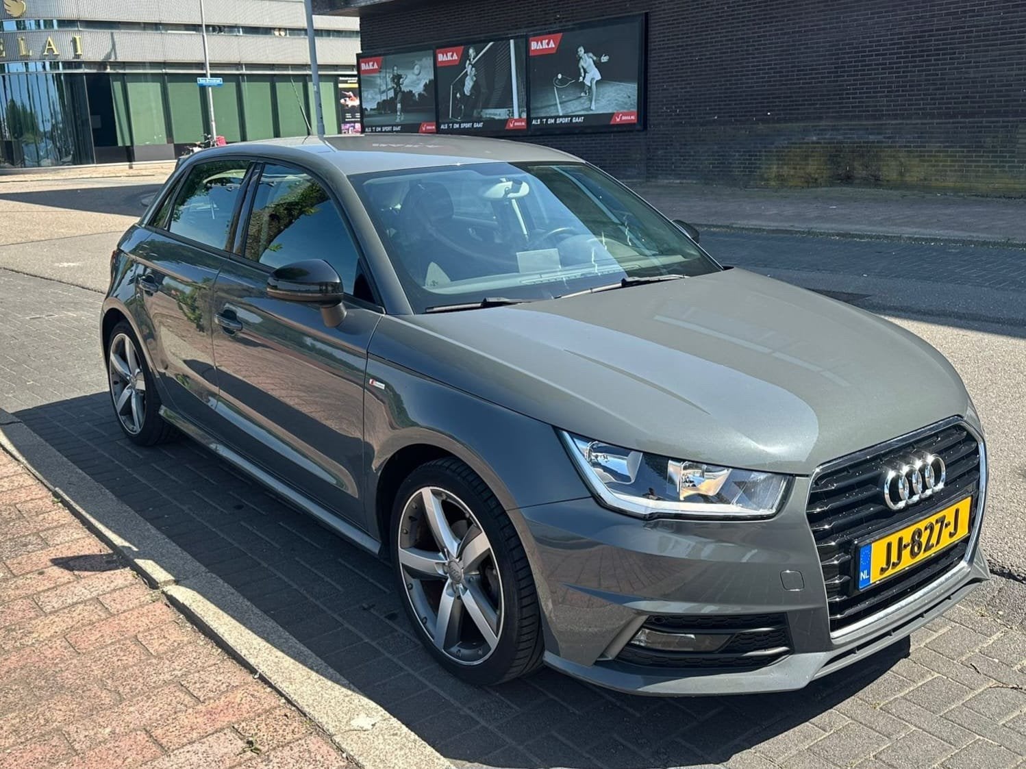 Audi A1 Sportback 1.0 TFSI S-line grijs, Auto's, Voorwielaandrijving, Stof, Zwart, 95 pk