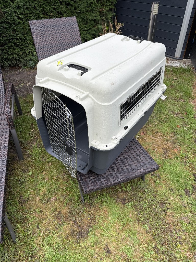 Reisbench, vliegtuigkrat voor hond, Dieren en Toebehoren, Ophalen, Zo goed als nieuw