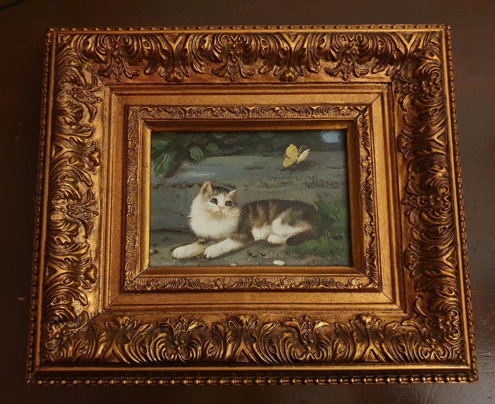 Antiek handgeschilderd olieverfschilderij,kitten met vlinder, Ophalen of Verzenden
