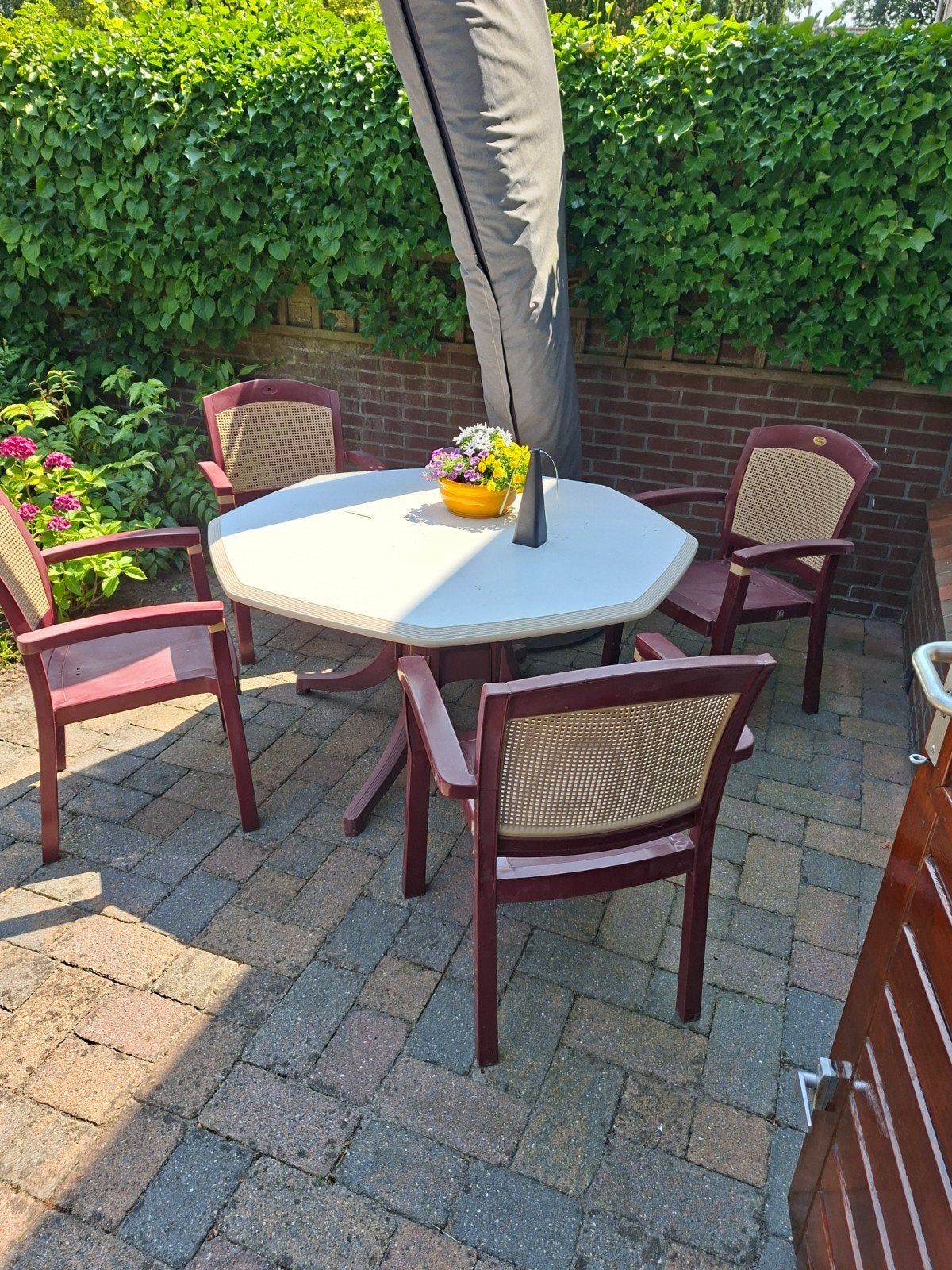 Ronde tuintafel 130cm met losse poot - gratis af te halen, Ophalen of Verzenden