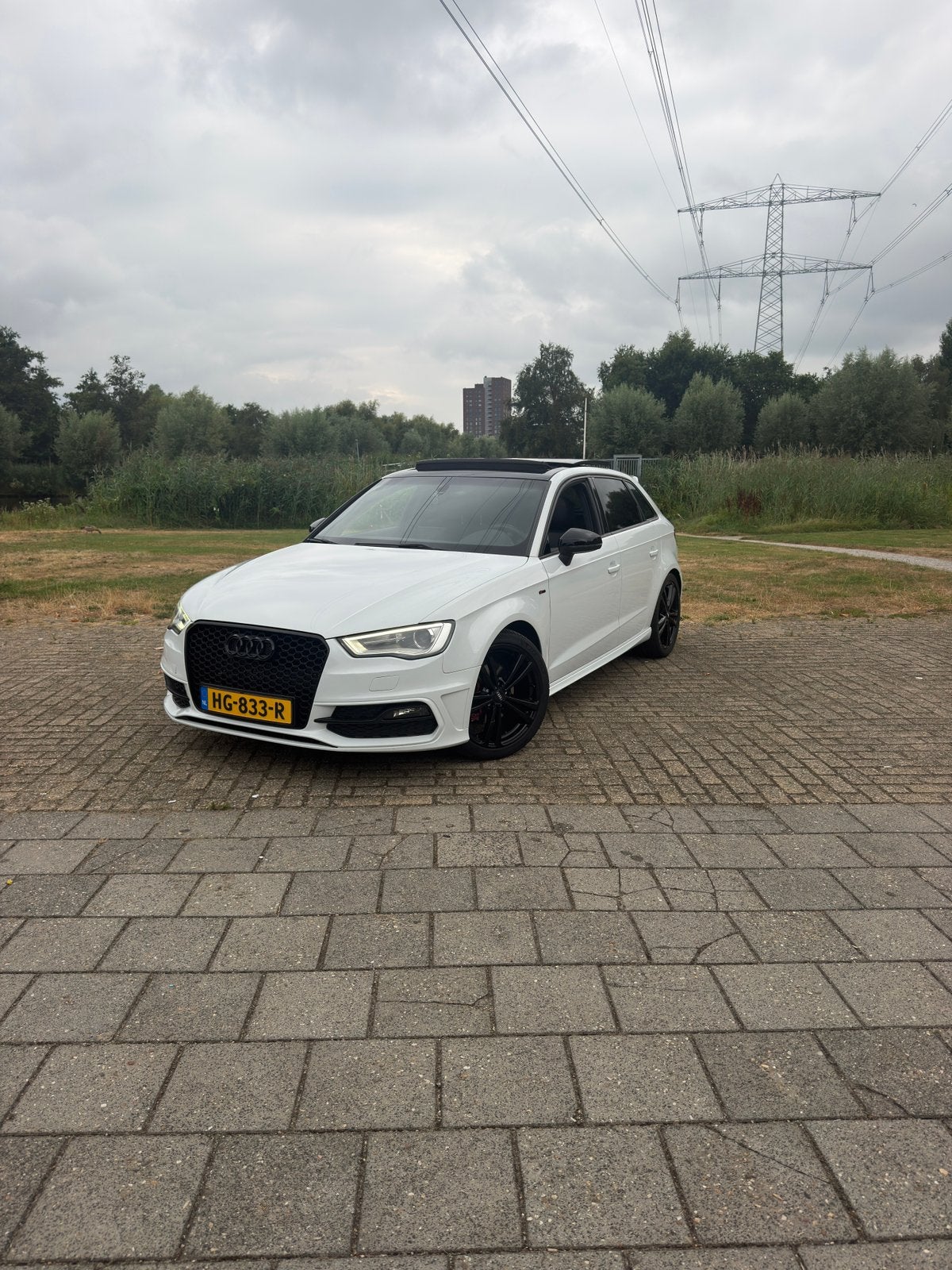 Audi A3 1.4 TFSI Ambit. 3x S-Line - 190PK, S3 Uitgevoerd, Auto's, Audi, Voorwielaandrijving, Zwart, Leder en Stof, Wit