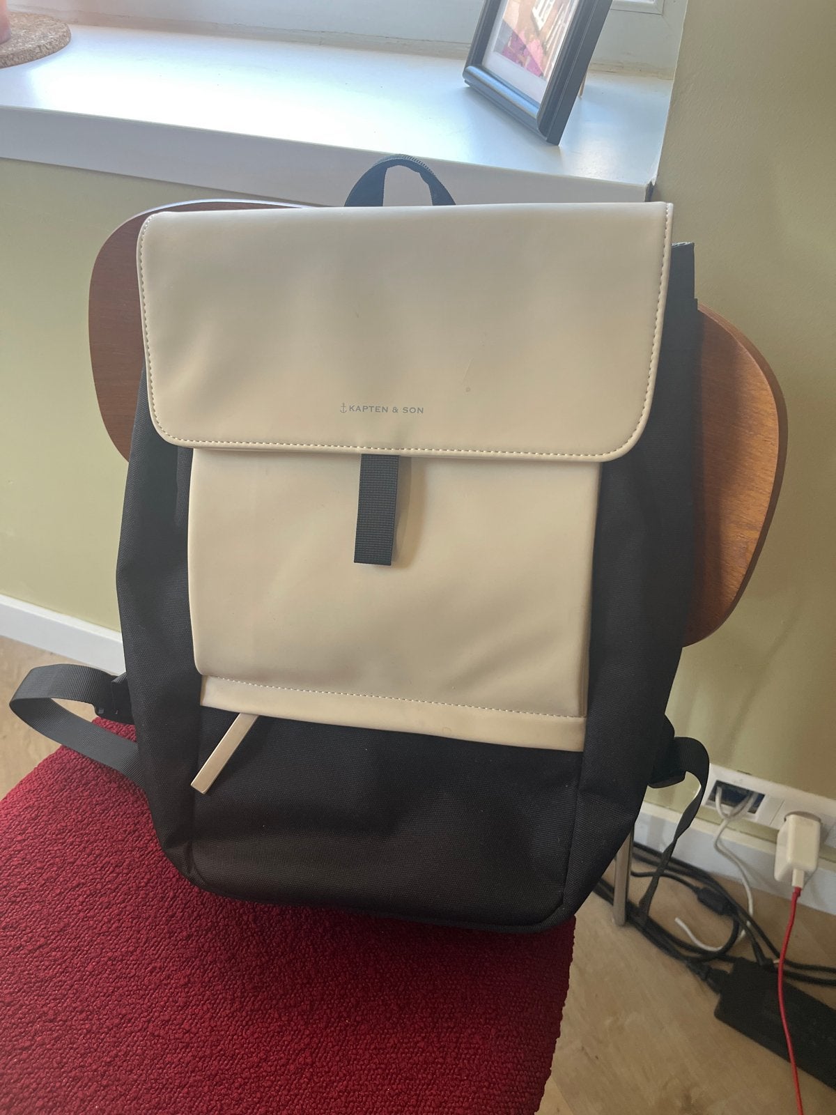 Kapten & Son rugtas fyn - Stijlvol en praktisch, Sieraden, Tassen en Uiterlijk, Tassen | Rugtassen, Gebruikt, Overige merken, 25 tot 40 cm