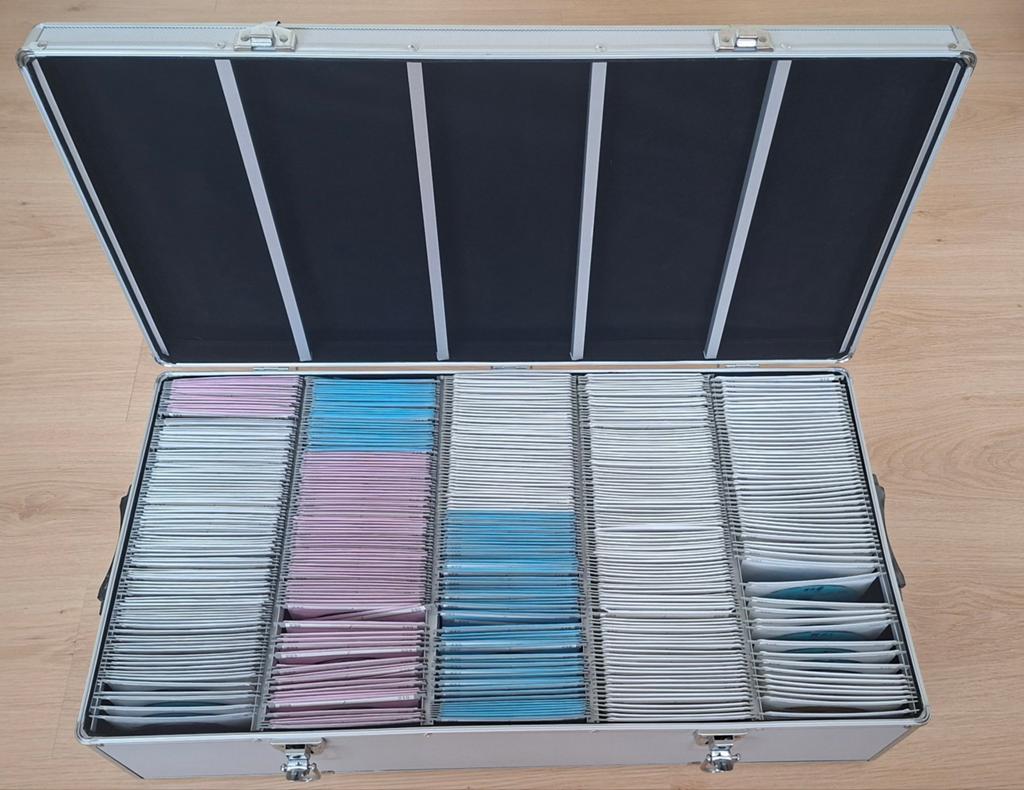 Opbergbox dvd's en cd's, Ophalen of Verzenden, Zo goed als nieuw