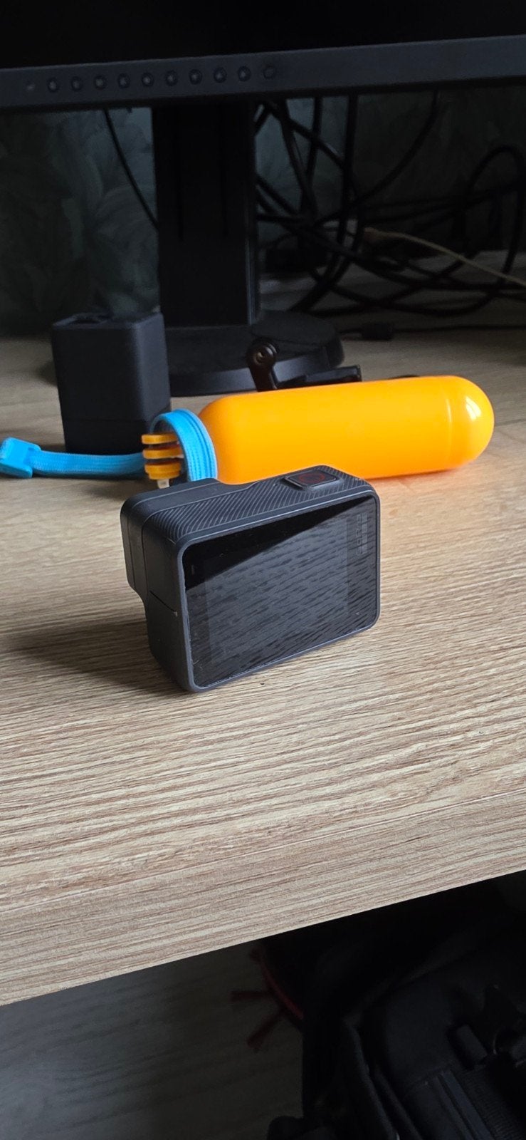 Foto 4 van GoPro Hero 5 Black + Dubbele Lader & Drijvende Handgrip etc