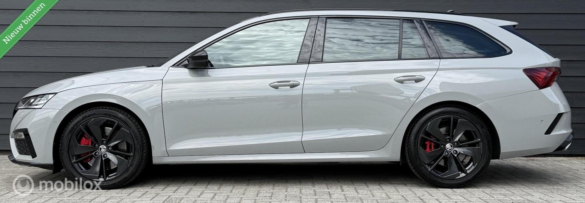 Skoda Octavia 2.0 TSI RS 245 Viritual/Carplay/LED/Winterpakk, Auto's, Skoda, Dealer onderhouden, Adaptive Cruise Control, Gebruikt