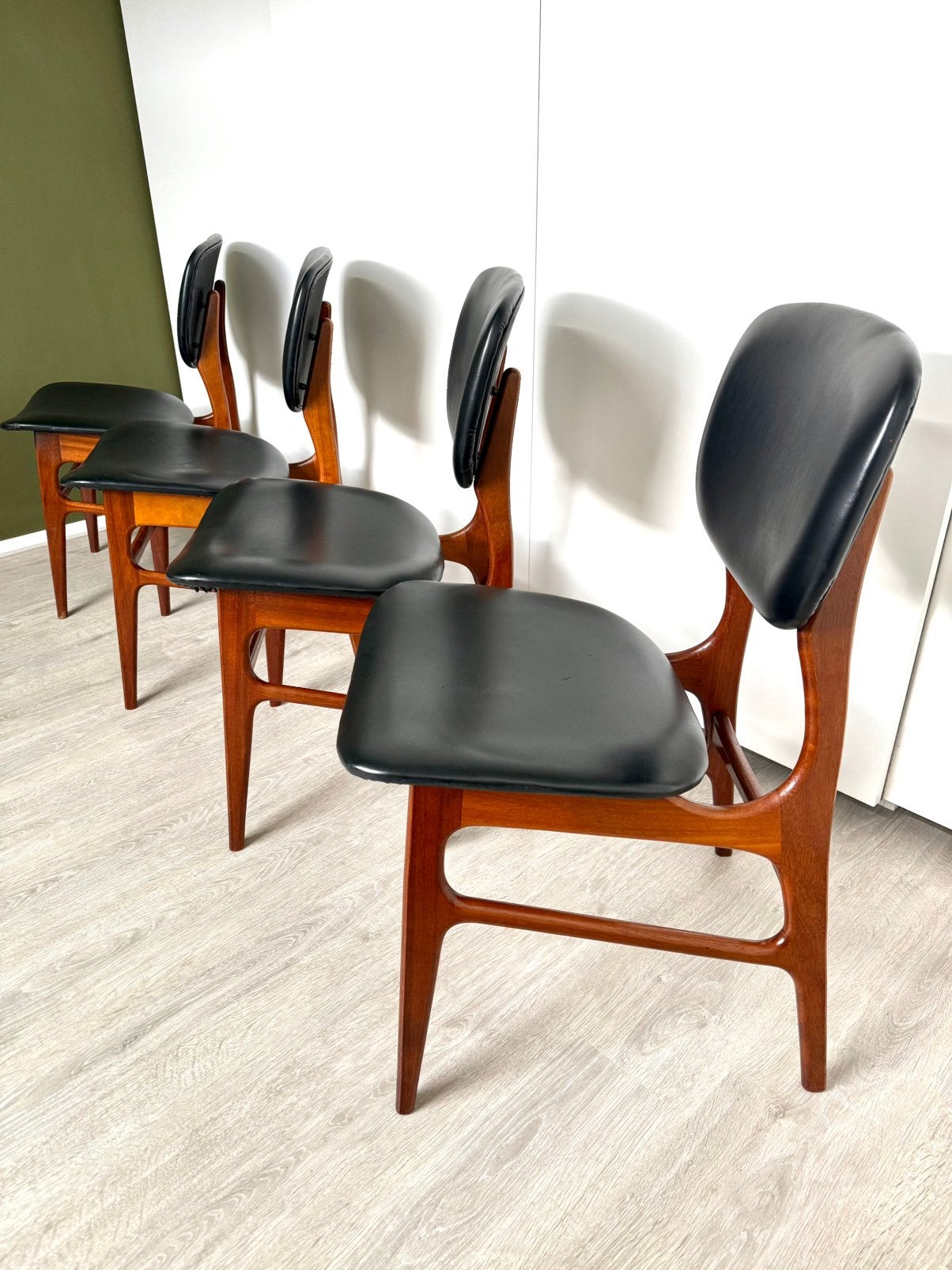 Design stoelen, Huis en Inrichting, Ophalen, Zo goed als nieuw, Vier