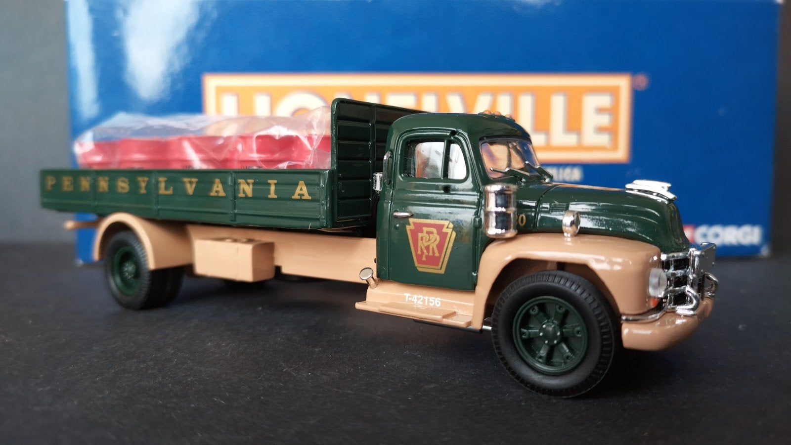 Diamond T 620 Dropside Lionelville 1:50 Corgi Pol, Nieuw, M, Bus of Vrachtwagen, M