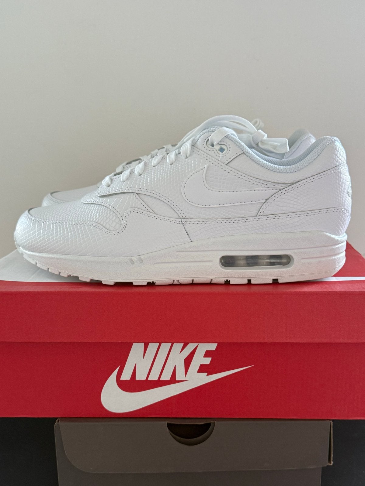 Nike Air Max 1 Premium White Snakeskin maat 44, Ophalen of Verzenden, Nieuw, Wit, Sneakers of Gympen
