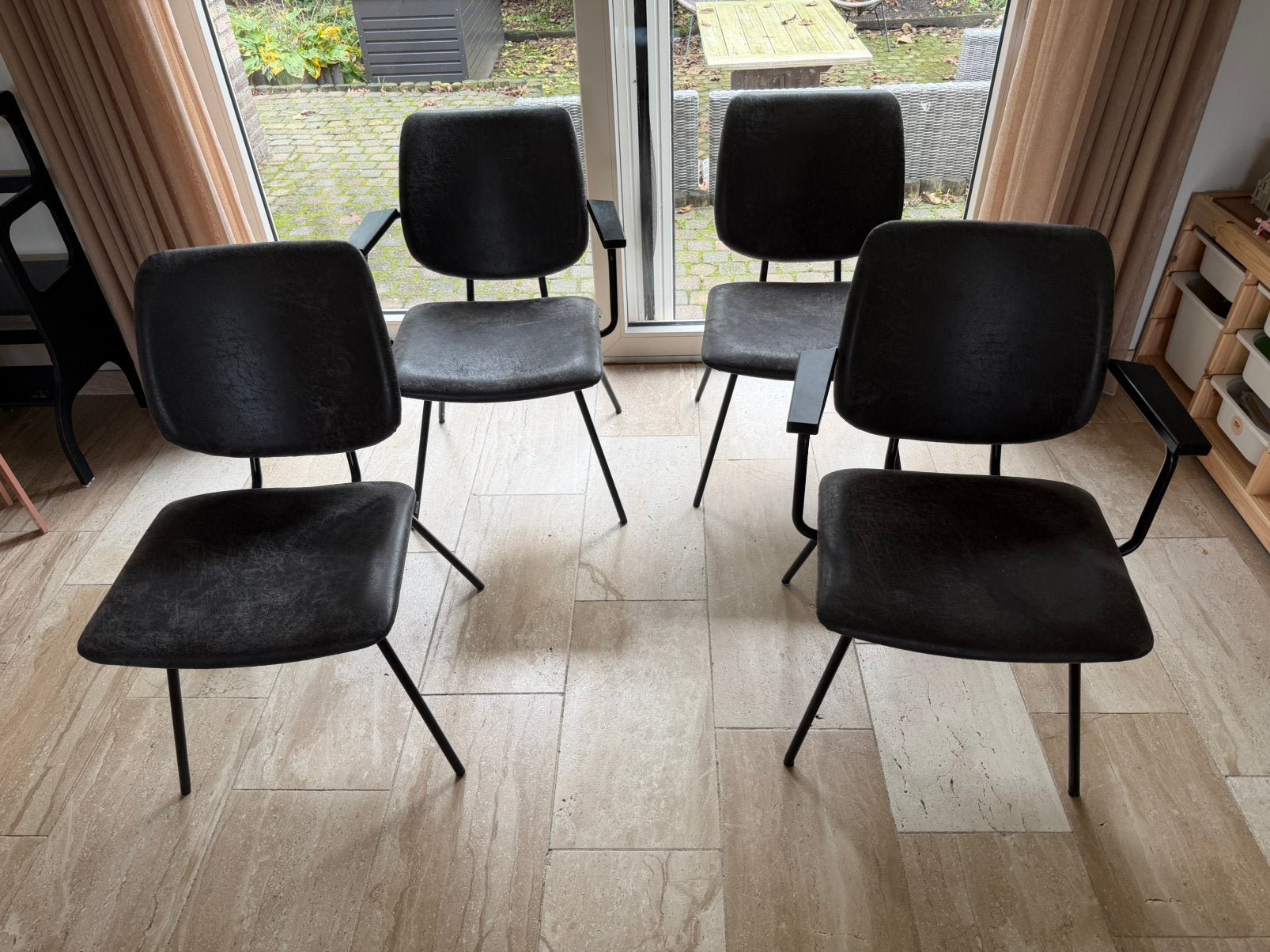 eetkamerstoelen 4 stuks, Ophalen, Leer, Zo goed als nieuw, Grijs