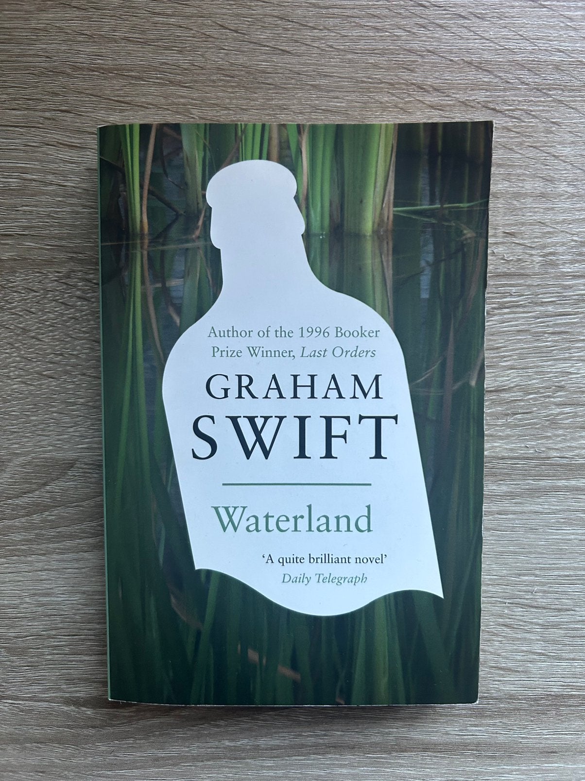 Graham Swift - Waterland, Ophalen of Verzenden, Zo goed als nieuw, Graham Swift