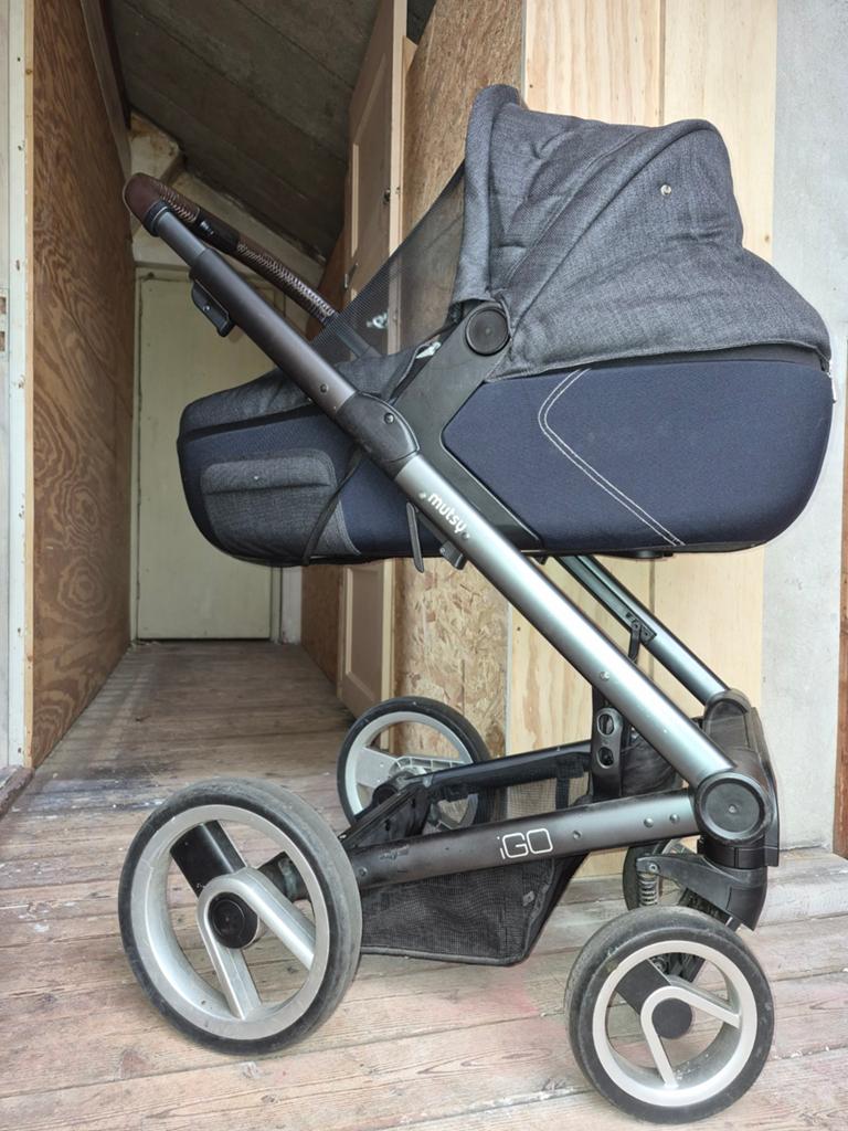 Mutsy Igo / i2 combiwagen 2-in-1 Inclusief Maxi-Cosi adapter, Kinderen en Baby's, Kinderwagens en Combinaties, Ophalen, Gebruikt
