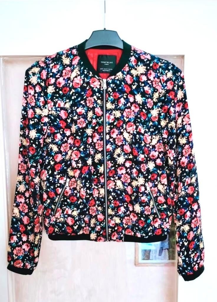 Gebloemd en luchtig jasje van Zara! (NIEUW!), Zara, Ophalen of Verzenden, Nieuw, Maat 36 (S)
