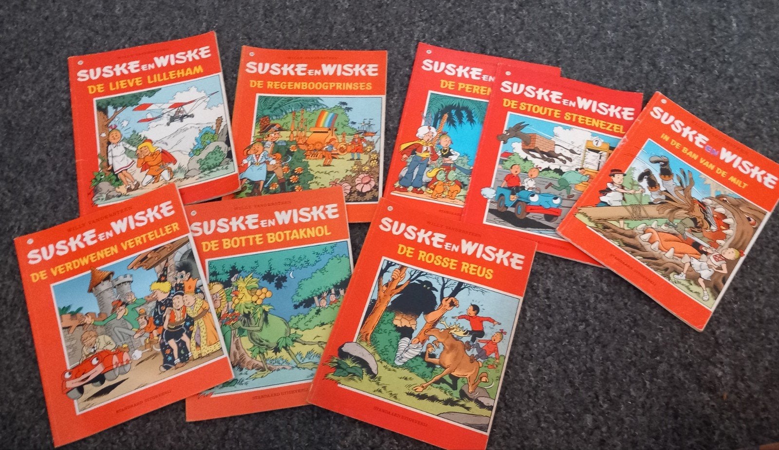64 Suske en Wiske strips, ook nr 164  €25,00 euro, Meerdere stripboeken, Ophalen, Gelezen
