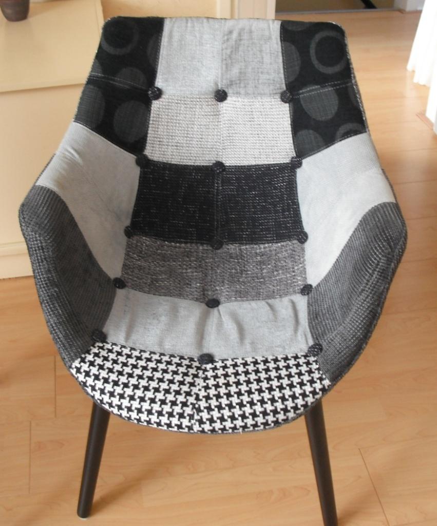 Stoffen Kuipstoel in perfecte staat !, Huis en Inrichting, Stoelen, Ophalen, Overige materialen, Gebruikt, Moderne kuipstoel