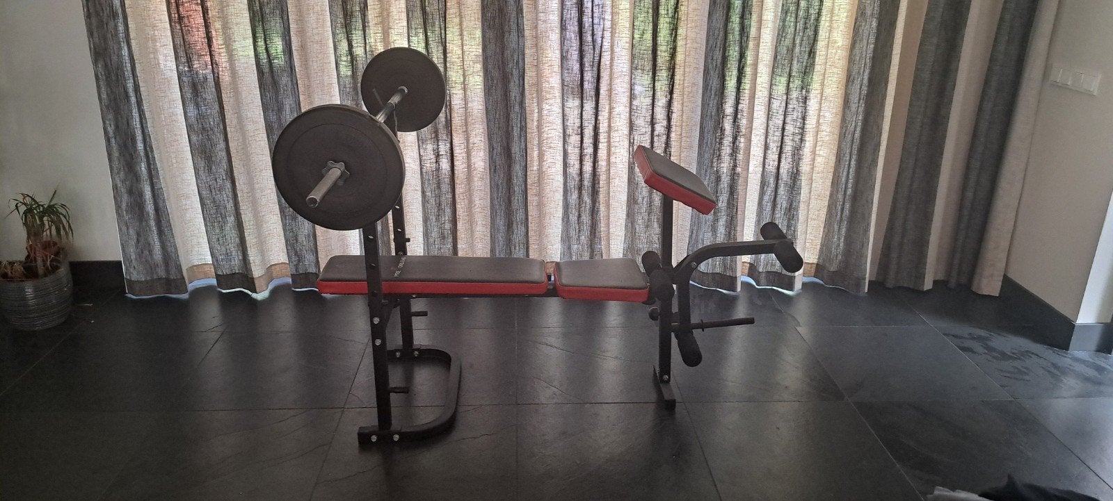 Bankdruk bank incl. stang en 50+ KG aan schijven, Sport en Fitness, Ophalen, Gebruikt