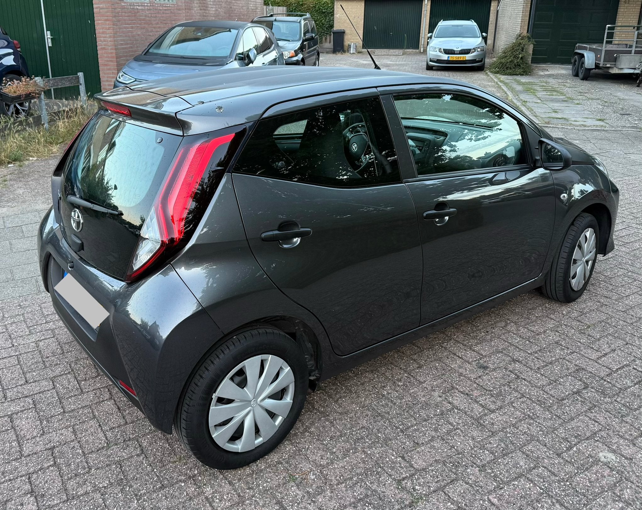Toyota Aygo uit 2021. Perfecte staat. 105.000km., Voorwielaandrijving, Stof, 4 cilinders, Bluetooth