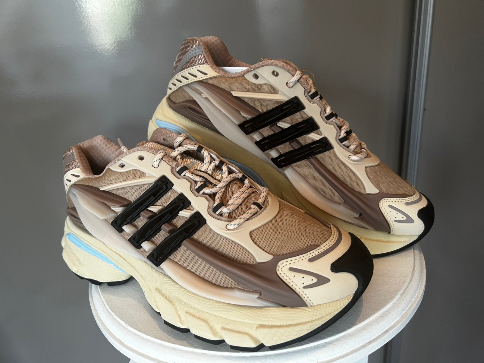 PW (Pharrell Williams) Adistar Jellyfish, maat 45 1/3, Kleding | Heren, Overige kleuren, Nieuw, Ophalen of Verzenden, Sneakers of Gympen
