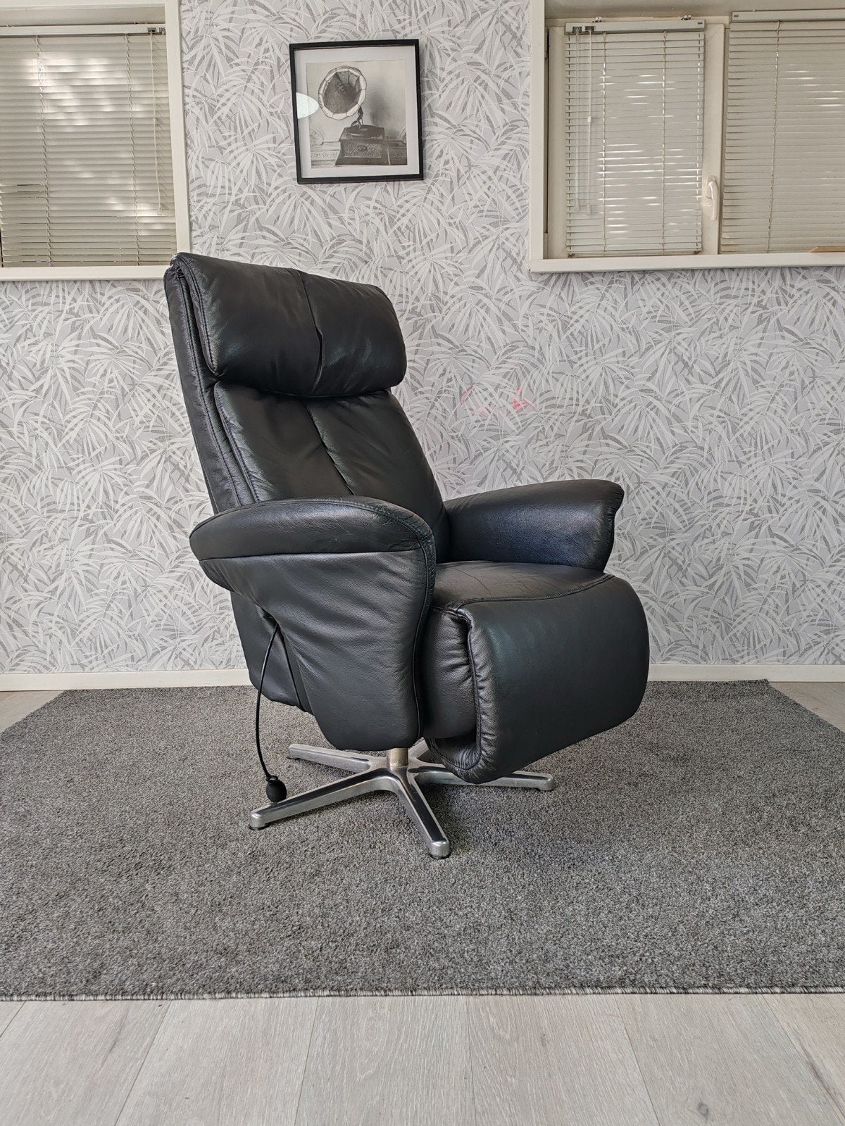 Himolla Himolla Easyswing leren relax fauteuil zwart large, Huis en Inrichting, Info@himolla.nl, Modern, Comfort, Leer, Ophalen of Verzenden
