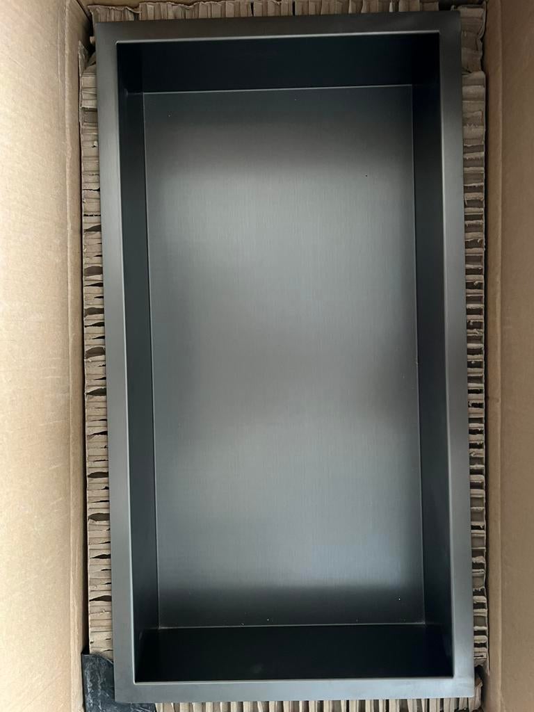 Nieuwe badkamer nis gun metal 60x30 cm, Minder dan 50 cm, Overige typen, Ophalen of Verzenden, Zo goed als nieuw