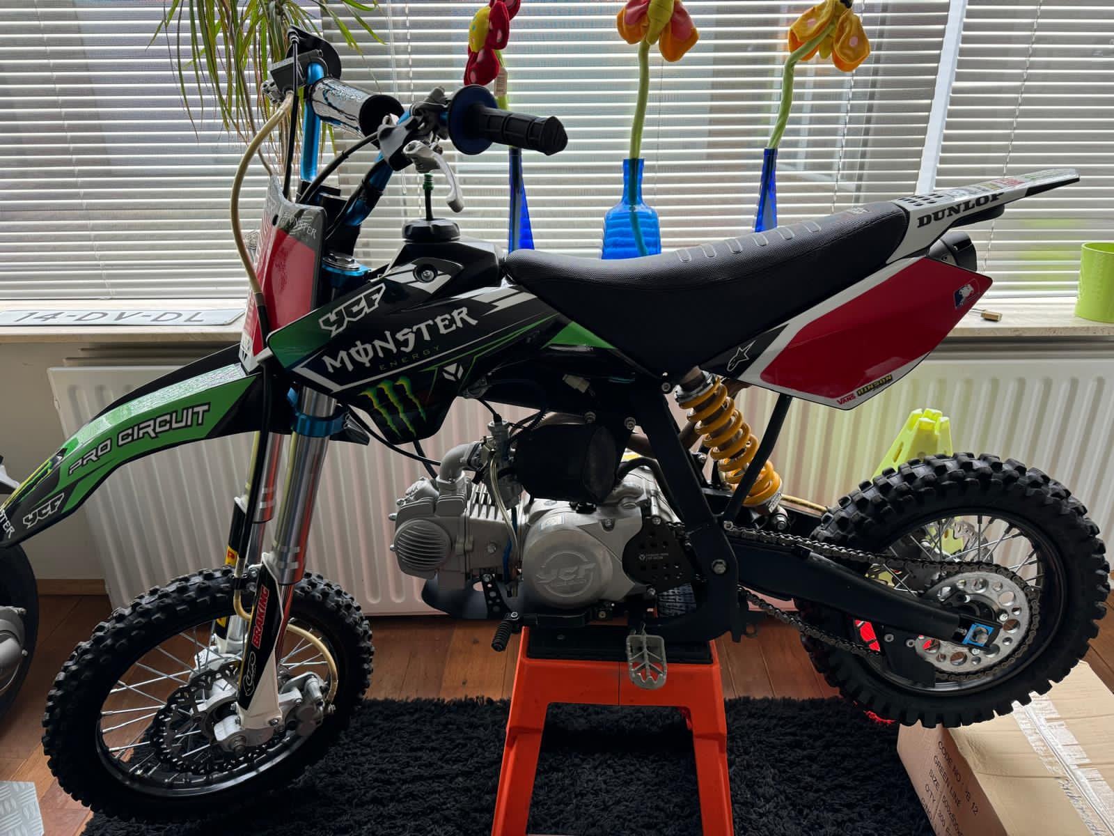 Yzf 150 in Nieuwstaat met reserve onderdelen, Ophalen, Zo goed als nieuw, Overige typen